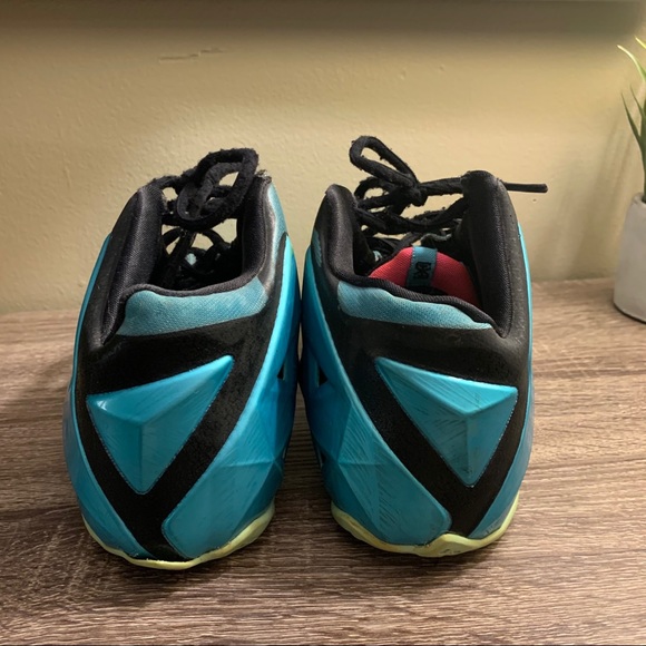 Nike Lebron 11 South Beach - Picture 5 of 11